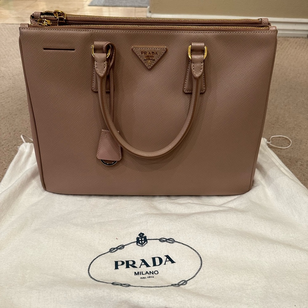 Prada Saffiano Double Zip Large Tote BN1786